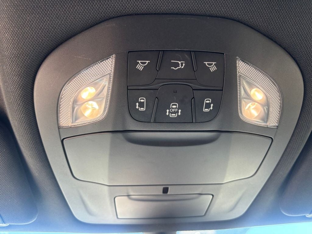 2024 Chrysler Pacifica Hybrid Select S Appearance