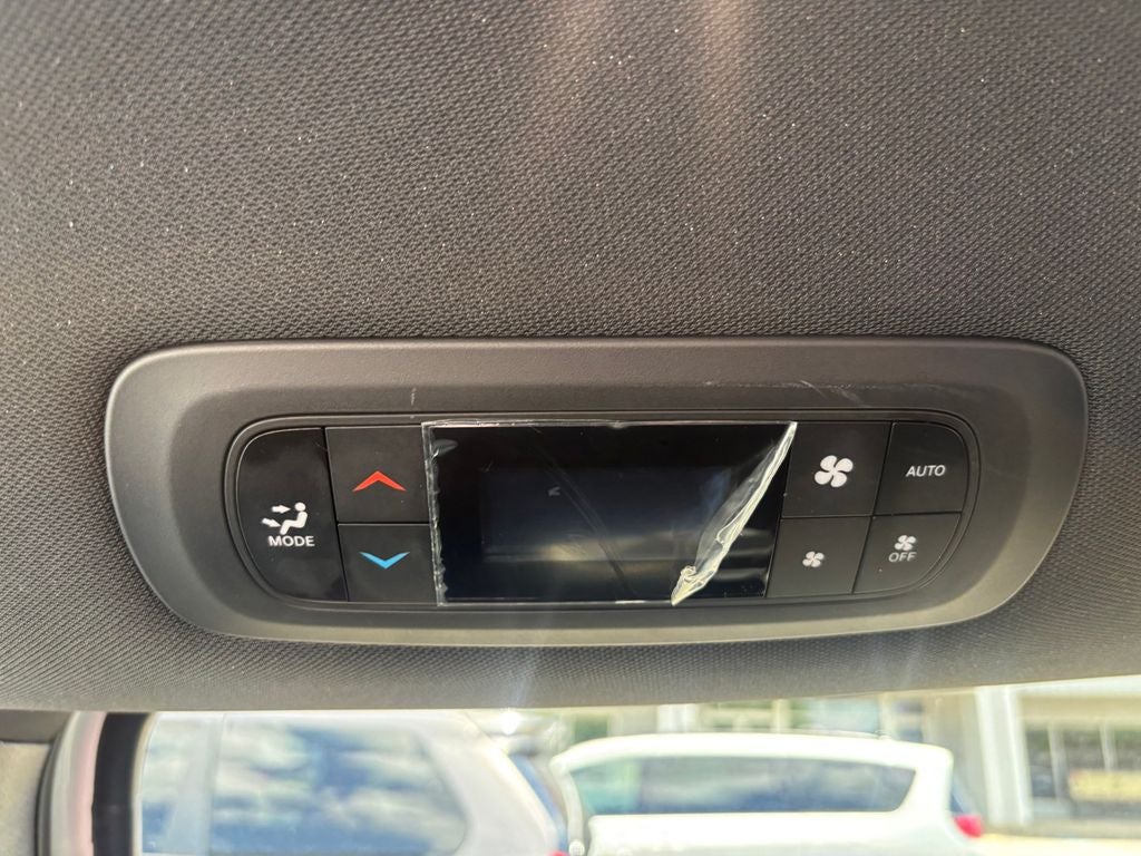 2024 Chrysler Pacifica Hybrid Select S Appearance