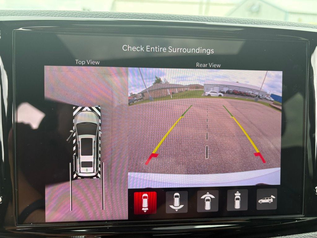 2025 Chrysler Pacifica Select