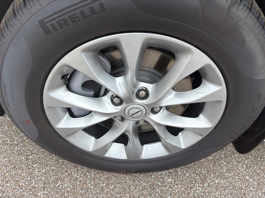 2025 Chrysler Pacifica Select