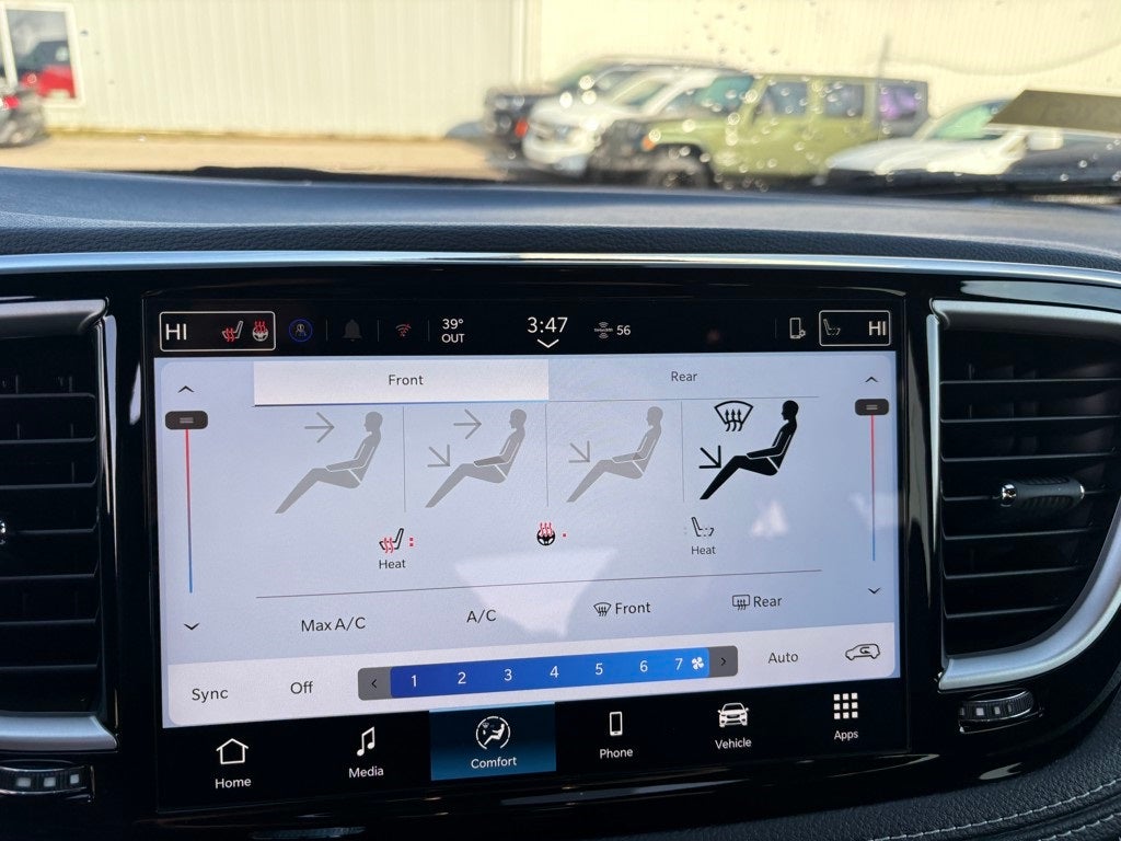 2026 Chrysler Pacifica Select