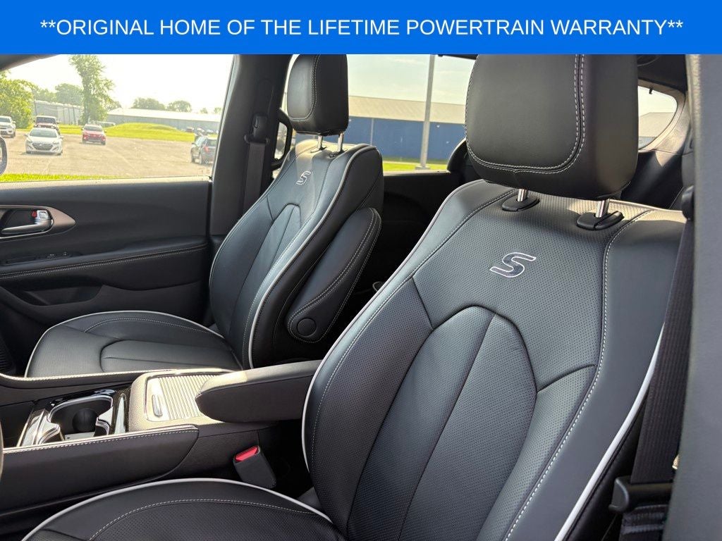 2027 Chrysler Pacifica Limited