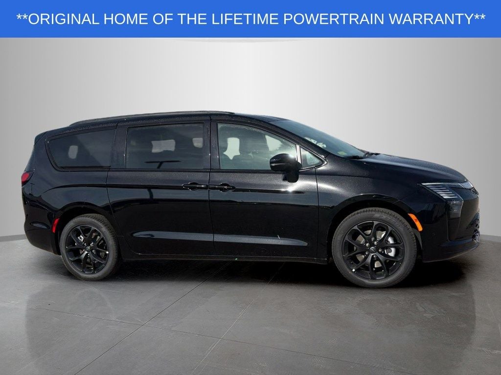 2027 Chrysler Pacifica Limited