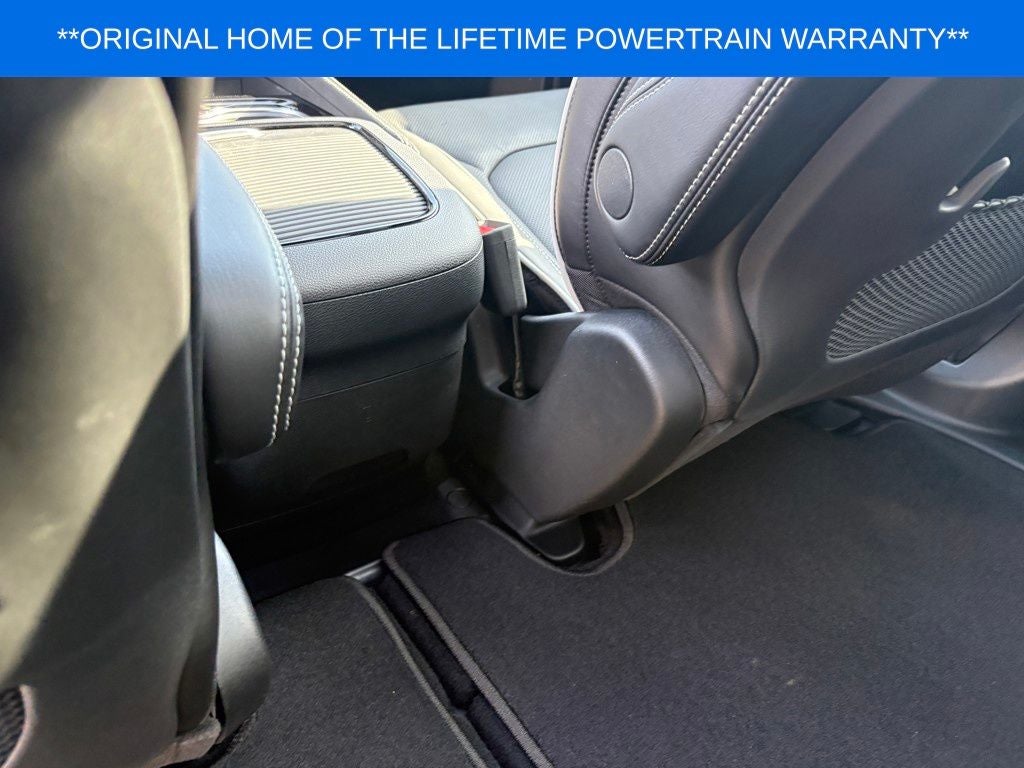 2027 Chrysler Pacifica Limited