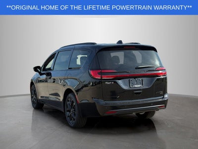 2027 Chrysler Pacifica Limited