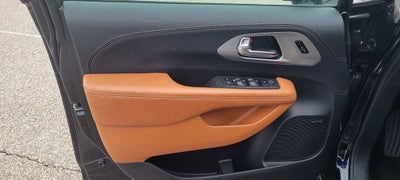 2025 Chrysler Pacifica Pinnacle