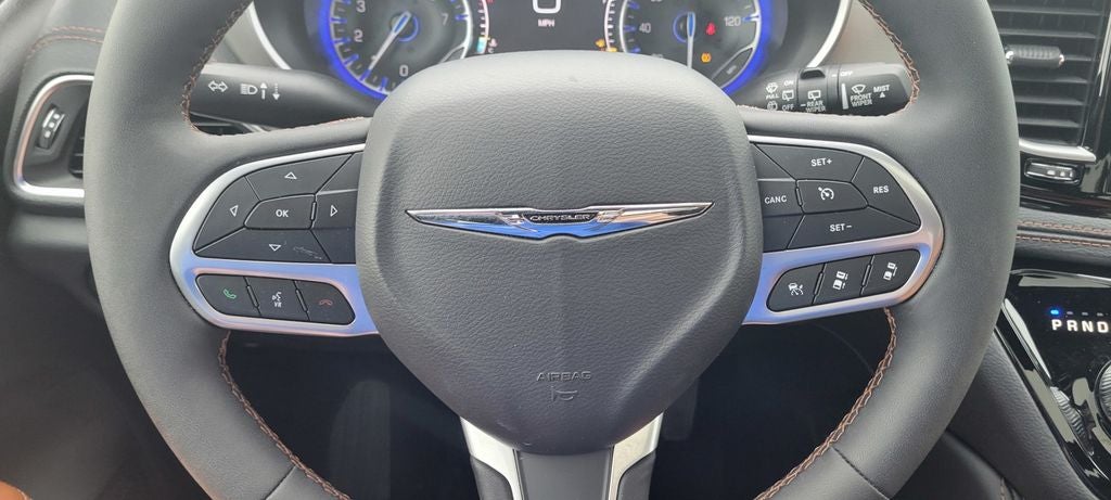 2025 Chrysler Pacifica Pinnacle