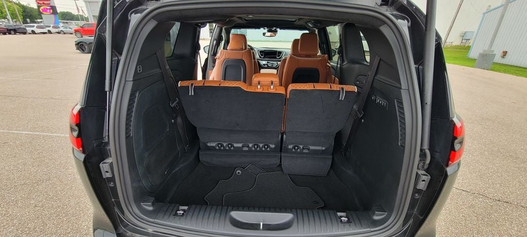 2025 Chrysler Pacifica Pinnacle