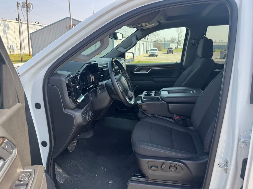 2025 Chevrolet Silverado 1500 LT LT1