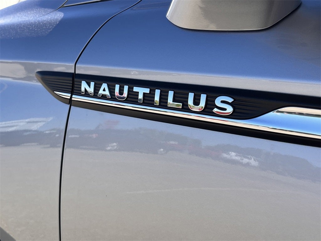 2021 Lincoln Nautilus Reserve