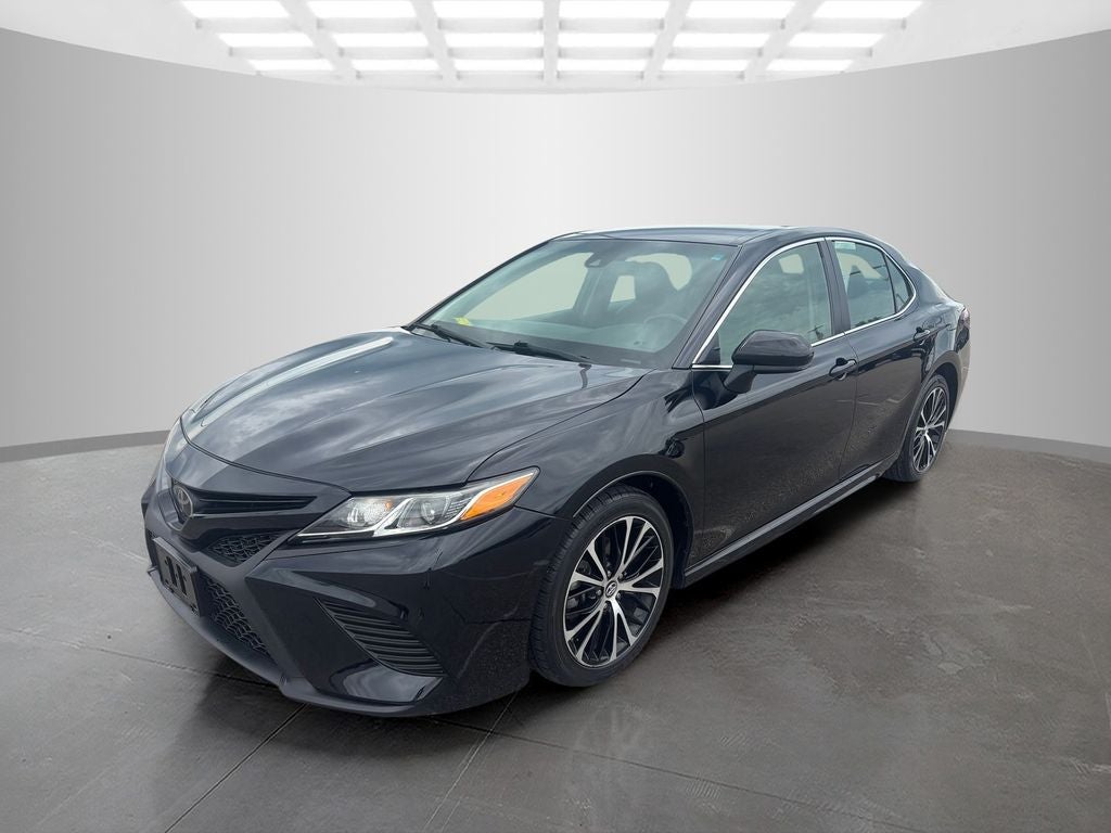 Used 2019 Toyota Camry SE with VIN 4T1B11HK8KU756877 for sale in Franklin, IN