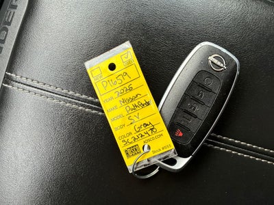 2025 Nissan Pathfinder SV