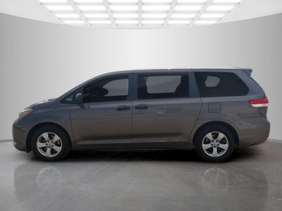 2014 Toyota Sienna L 7 Passenger