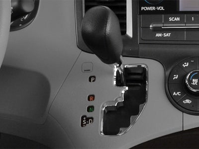 2014 Toyota Sienna L 7 Passenger