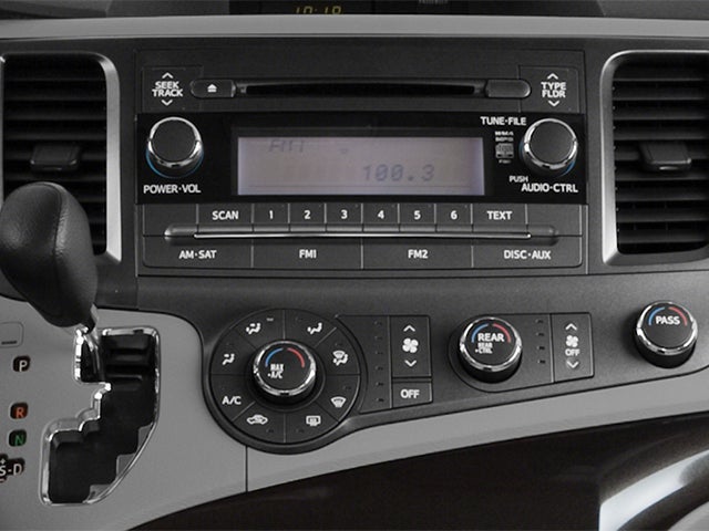 2014 Toyota Sienna L 7 Passenger