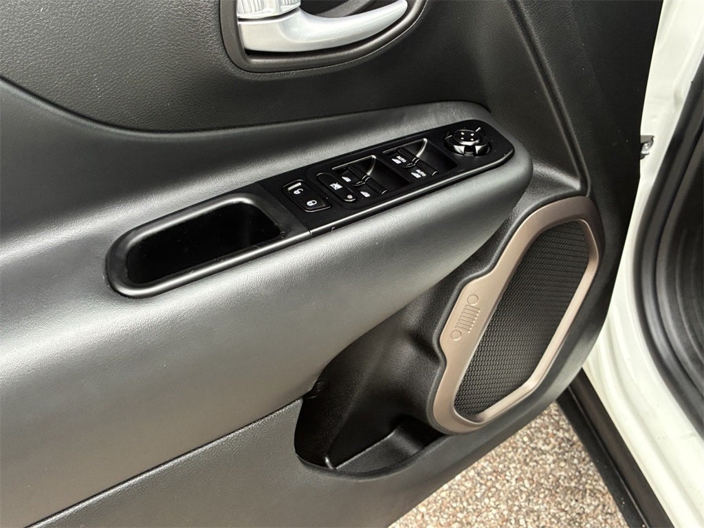 2023 Jeep Renegade Latitude Upland