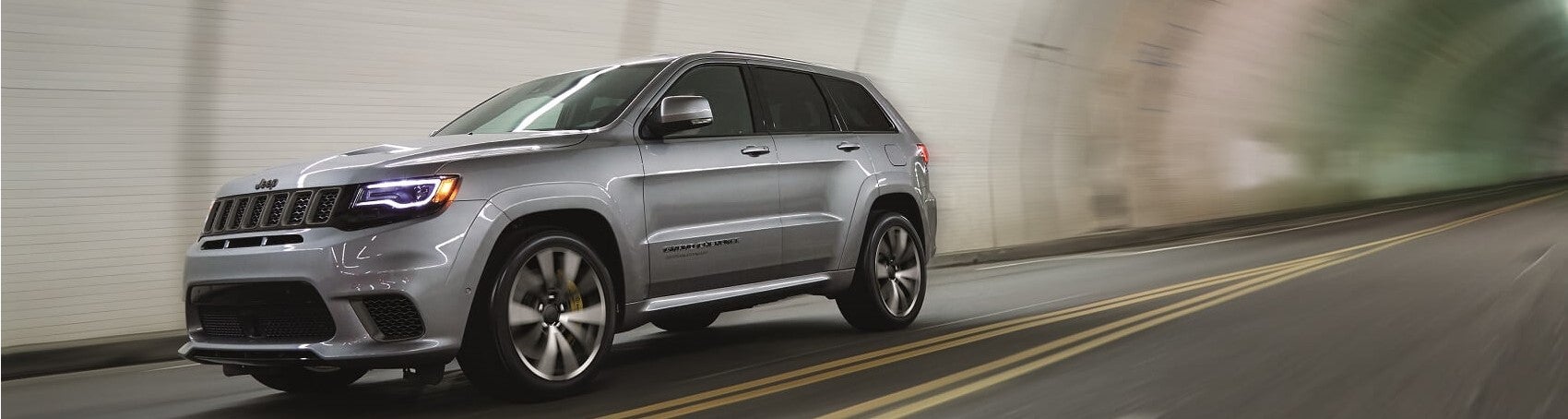 2022 Jeep Grand Cherokee in Tunnel Snipped