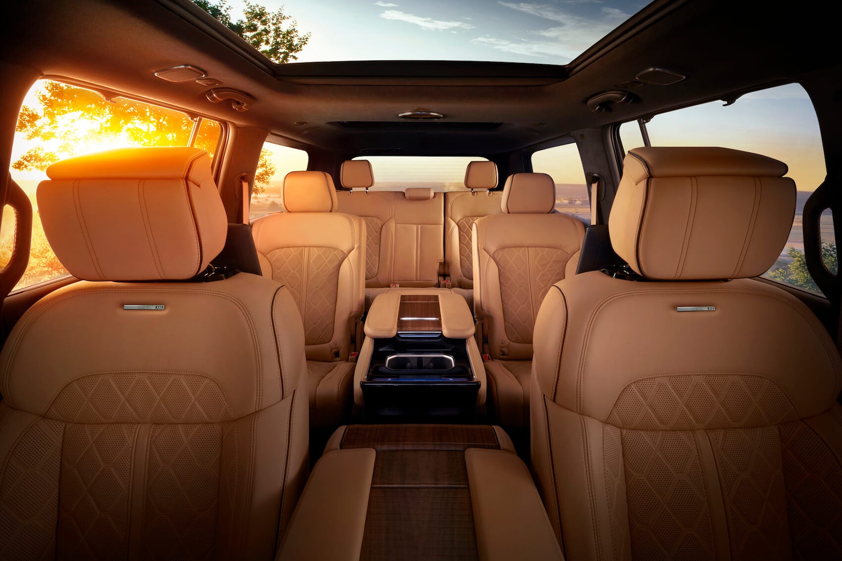 2022 Jeep Grand Wagoneer interior space